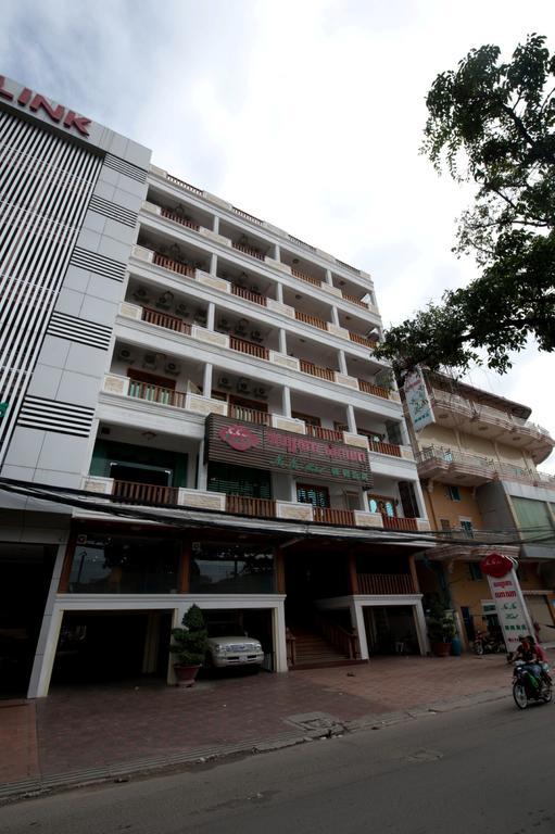 Circuit Hotel & Cafe - Nana Hotel Phnompen Kültér fotó