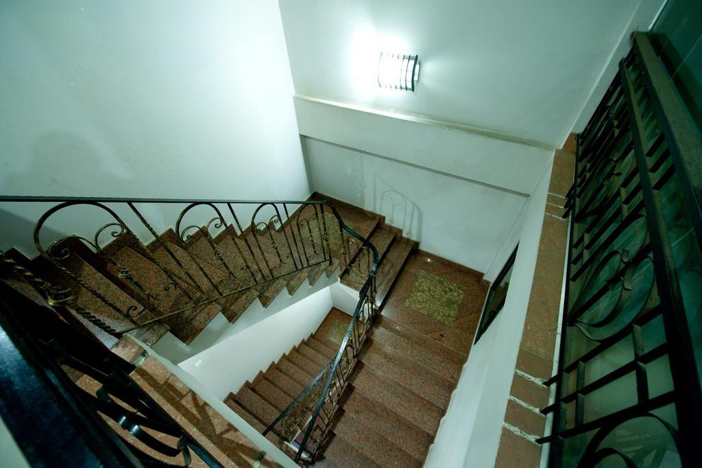 Circuit Hotel & Cafe - Nana Hotel Phnompen Kültér fotó