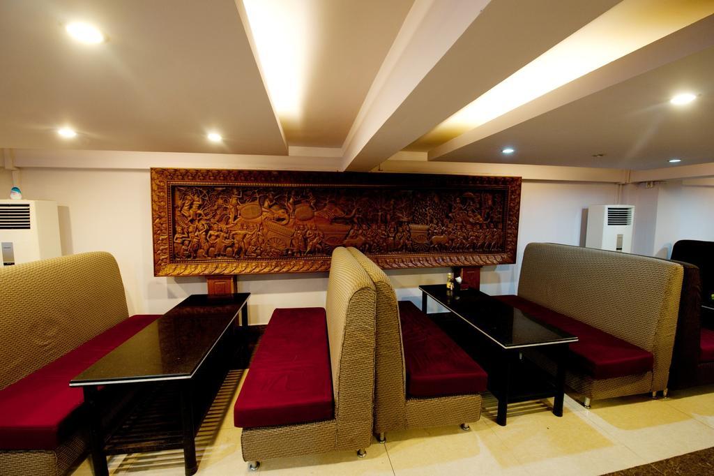 Circuit Hotel & Cafe - Nana Hotel Phnompen Kültér fotó