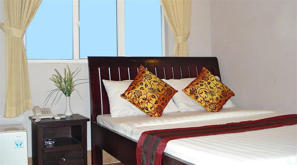 Circuit Hotel & Cafe - Nana Hotel Phnompen Kültér fotó